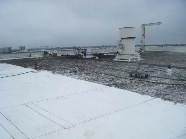 commercial roof cleaning