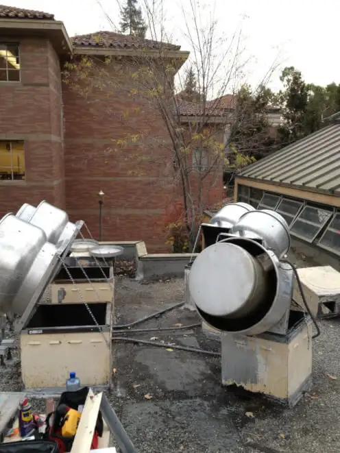 Kitchen exhaust vent after installing hinges