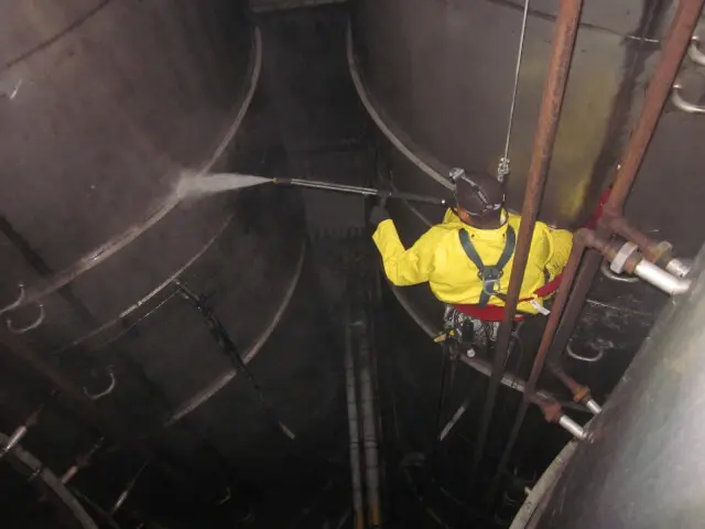 Silo cleaning